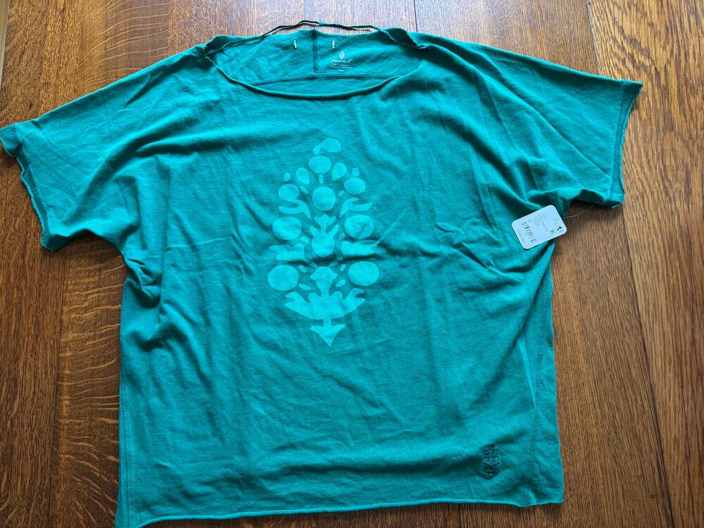 NWT Free People Movement Slam Dunk Green Buti Logo Tee in MEDIUM